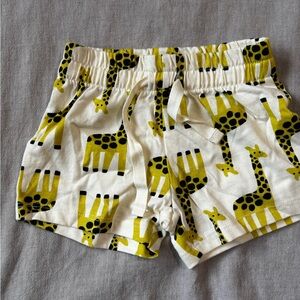 Hanna Andersson Yellow and Black Giraffe Print Shorts, NWOT